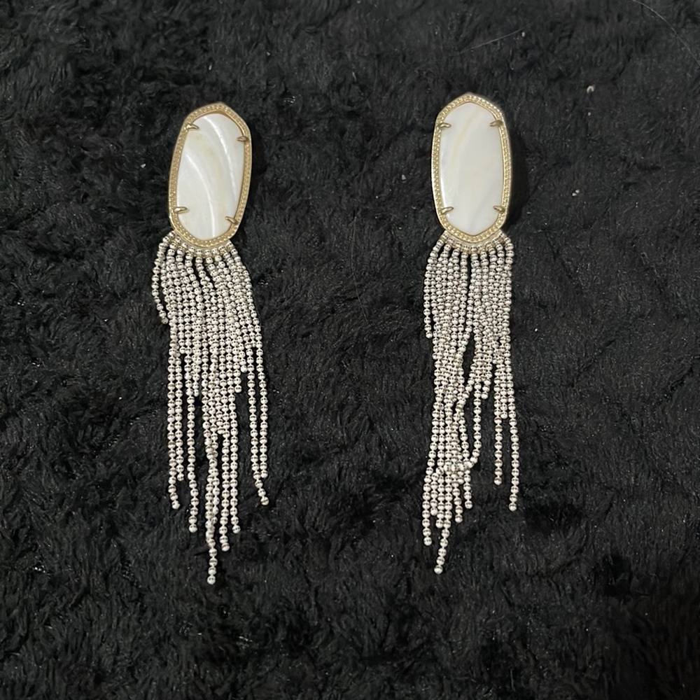 Kendra Scott dangle earrings